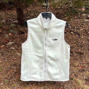 NWT {vineyard vines} NYC Custom Logo Vest